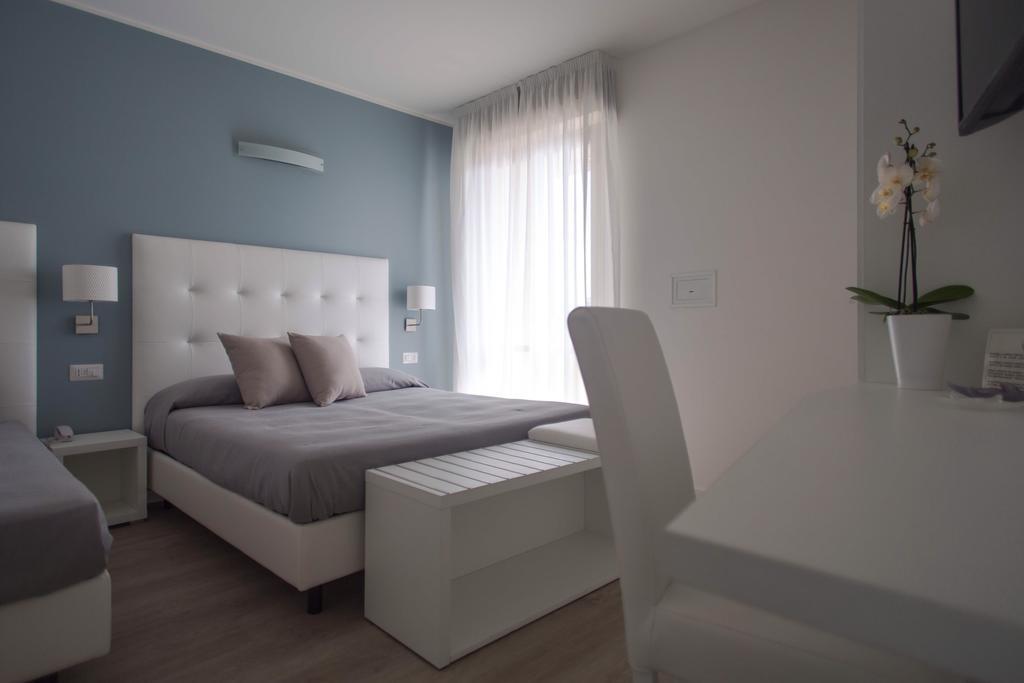 Hotel Ardea Riccione Exterior photo